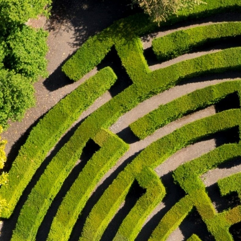 Maze_from_above-1-009696-edited